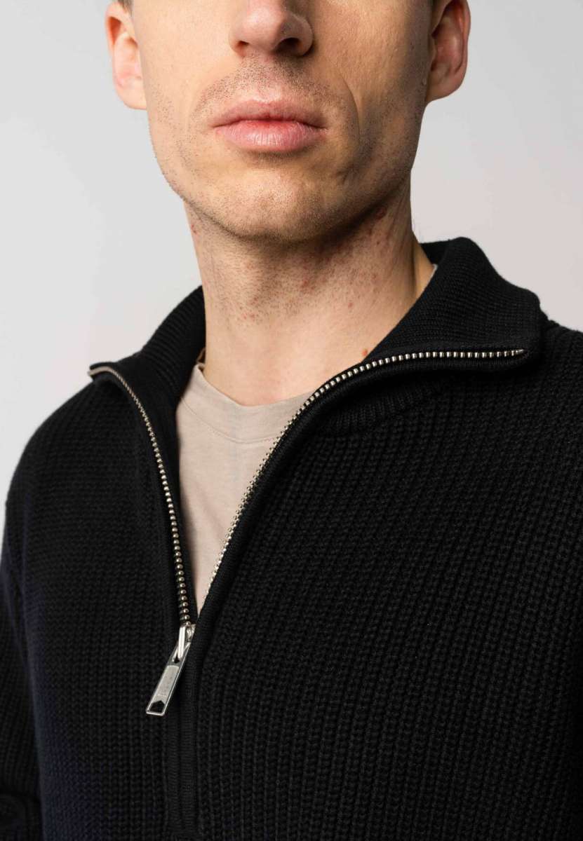 BERLIN HALF ZIP SWEATER