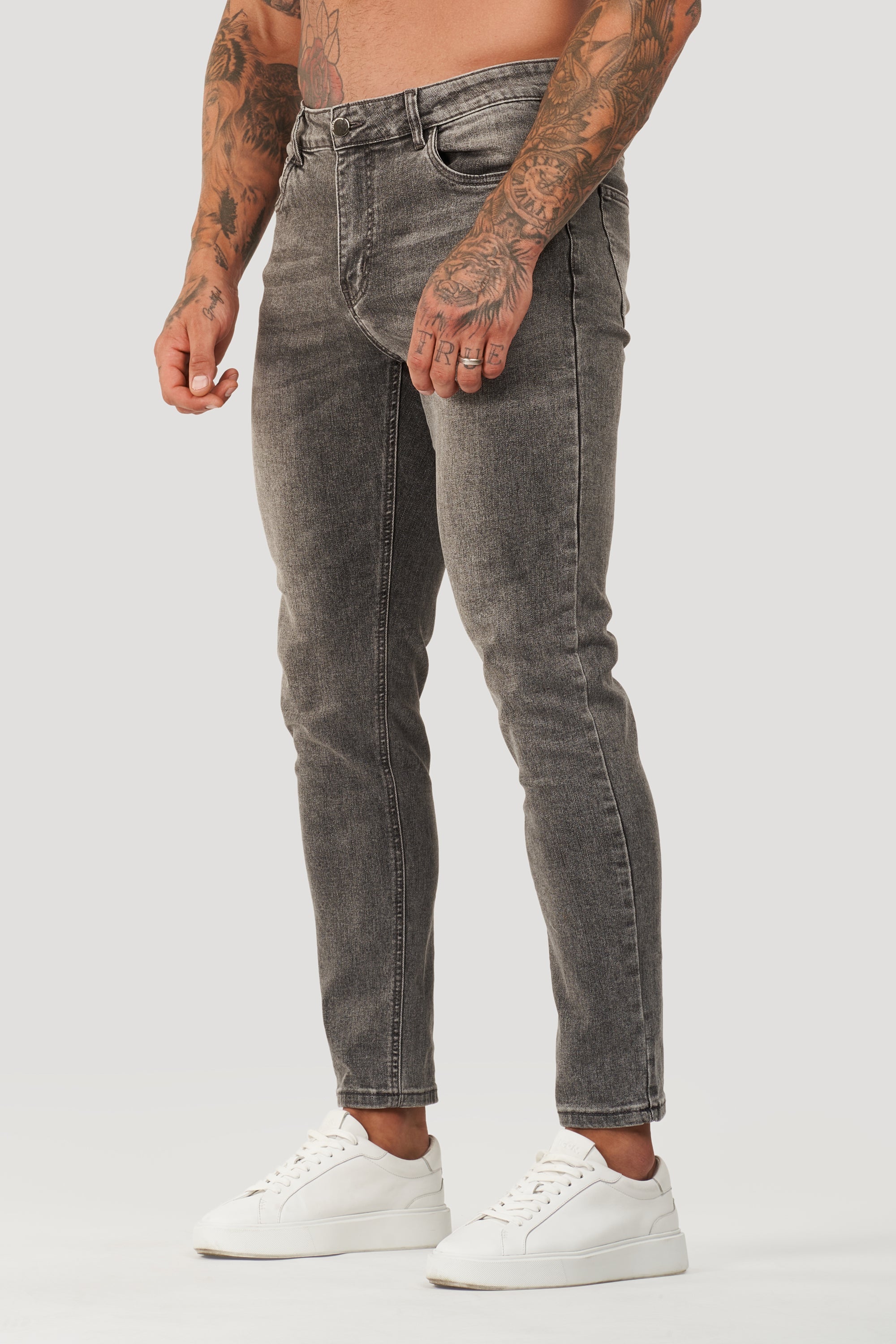 THE AURENZE JEANS