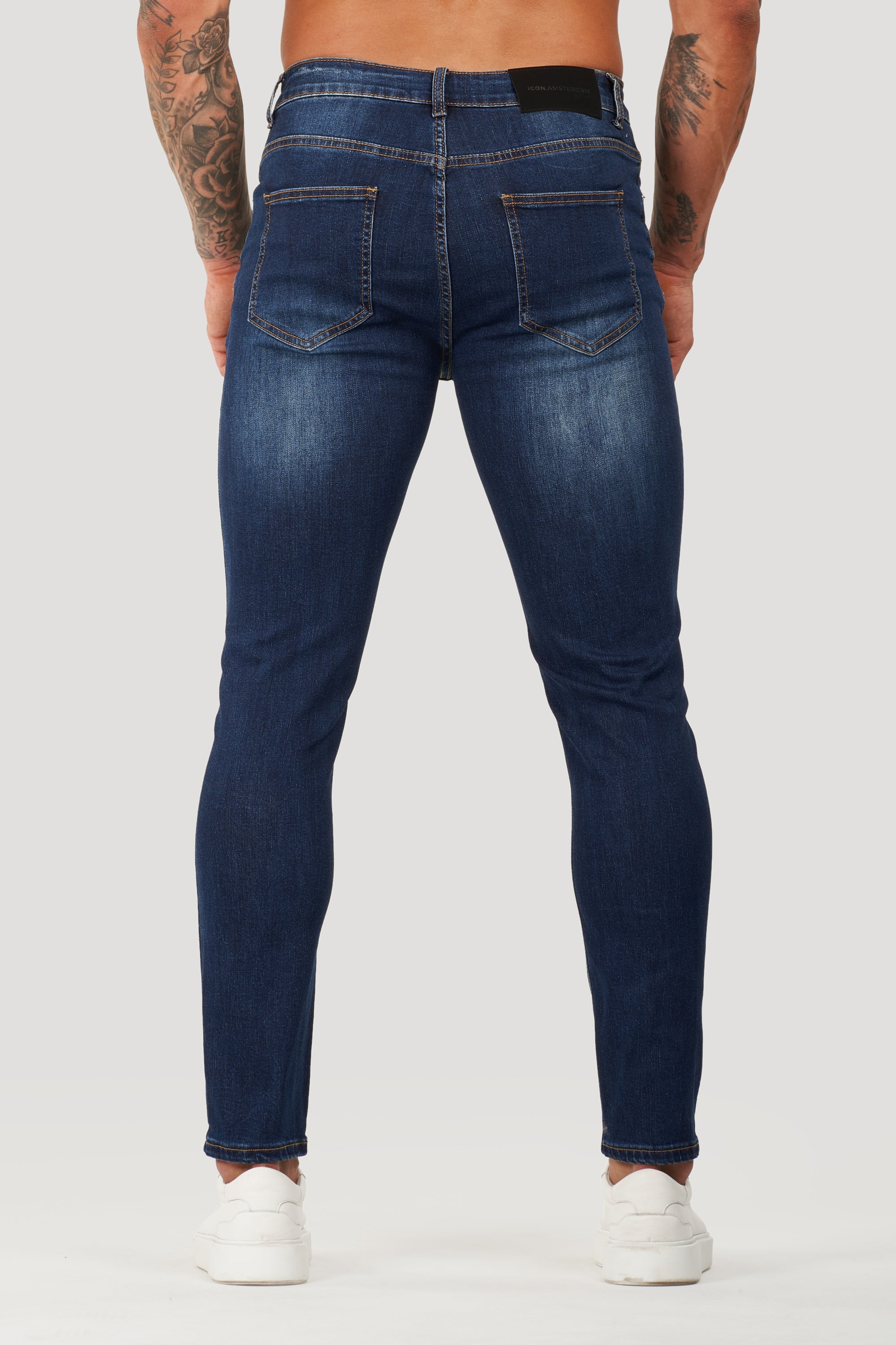 THE AURENZE JEANS