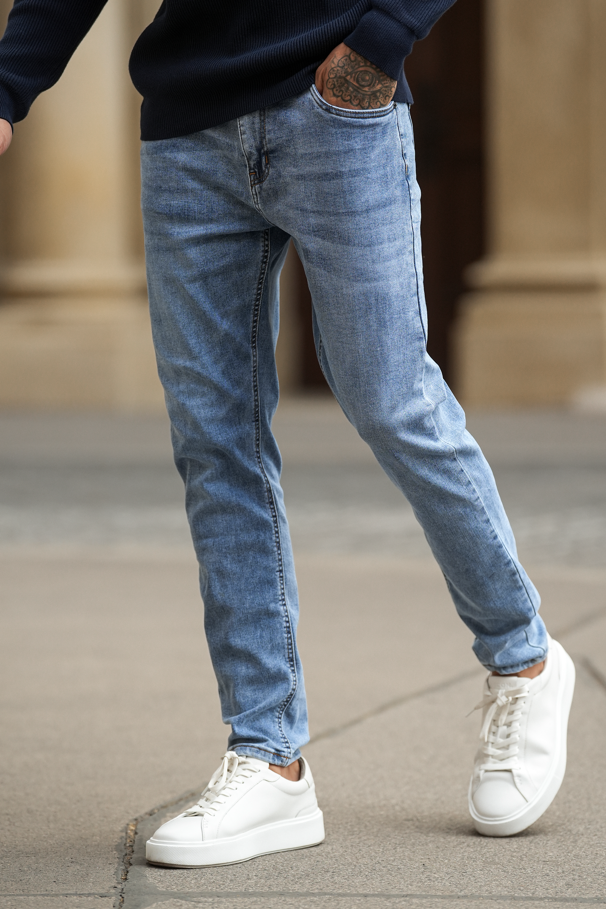 THE AURENZE JEANS